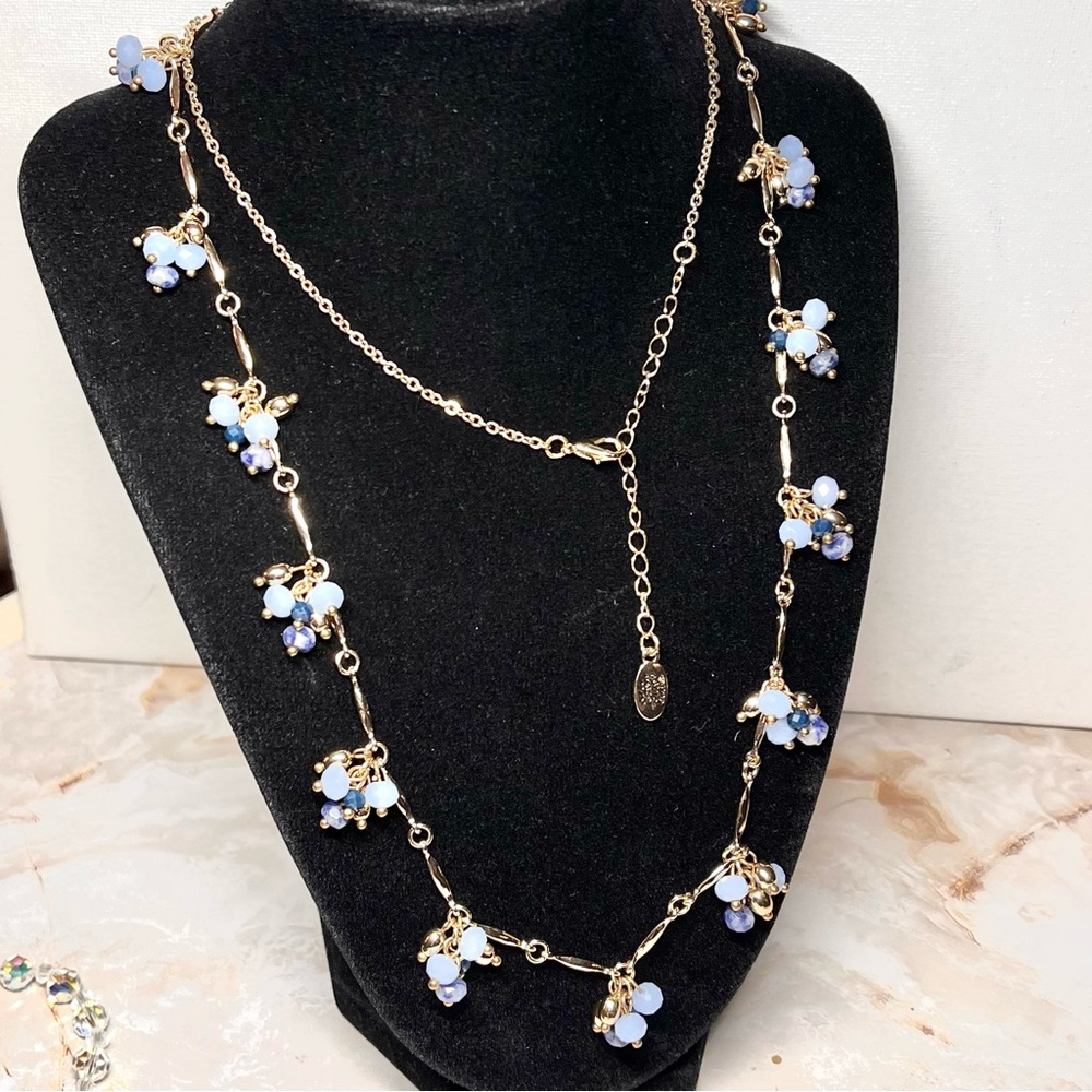 Laura Ashley 34" Goldtone Necklace Blue Faceted Beads Gold Bead Cluster Sections